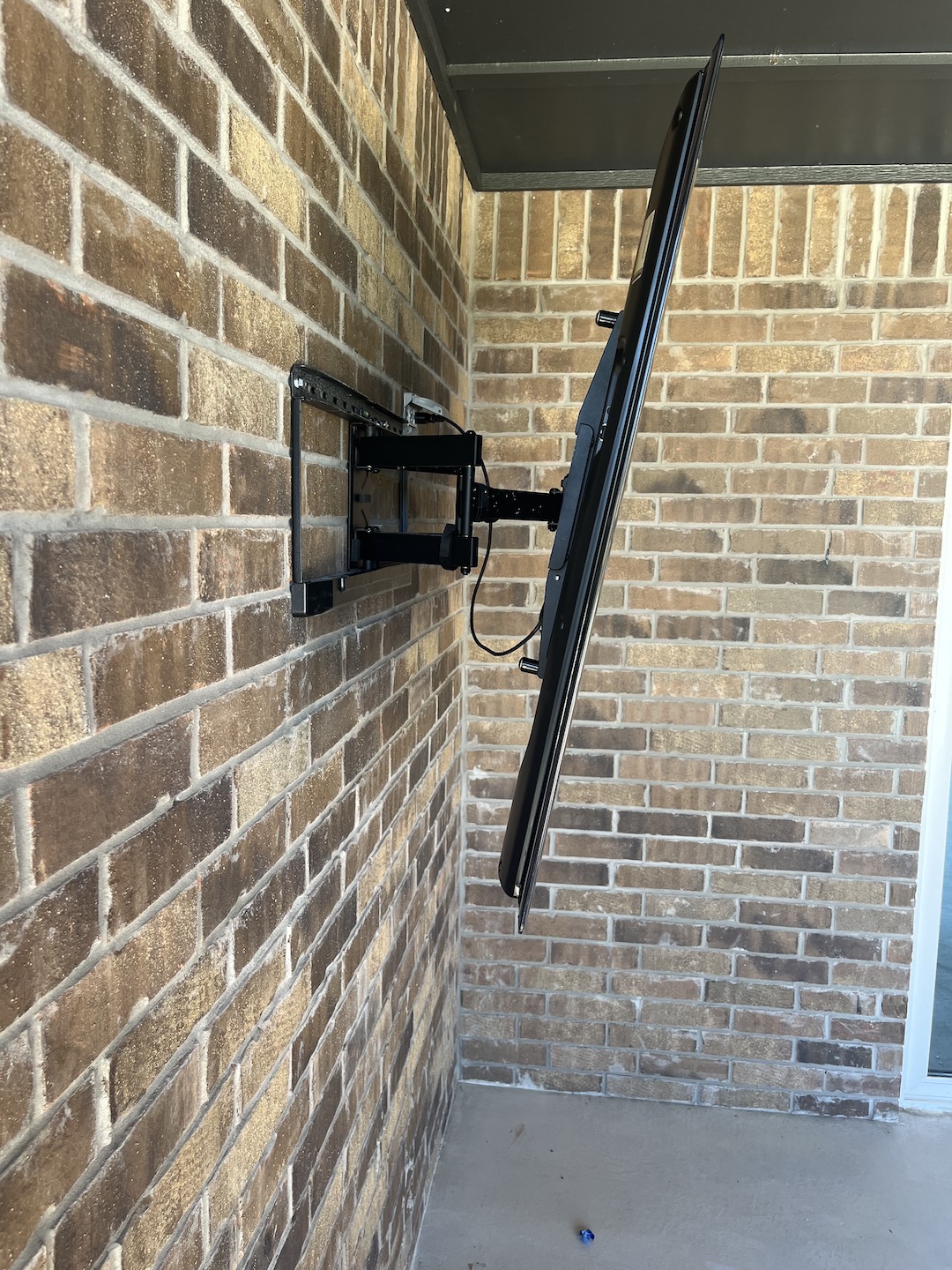 TV Mounting at its Finest!! Dom's TV Mounting OKC in Yukon, Oklahoma!
